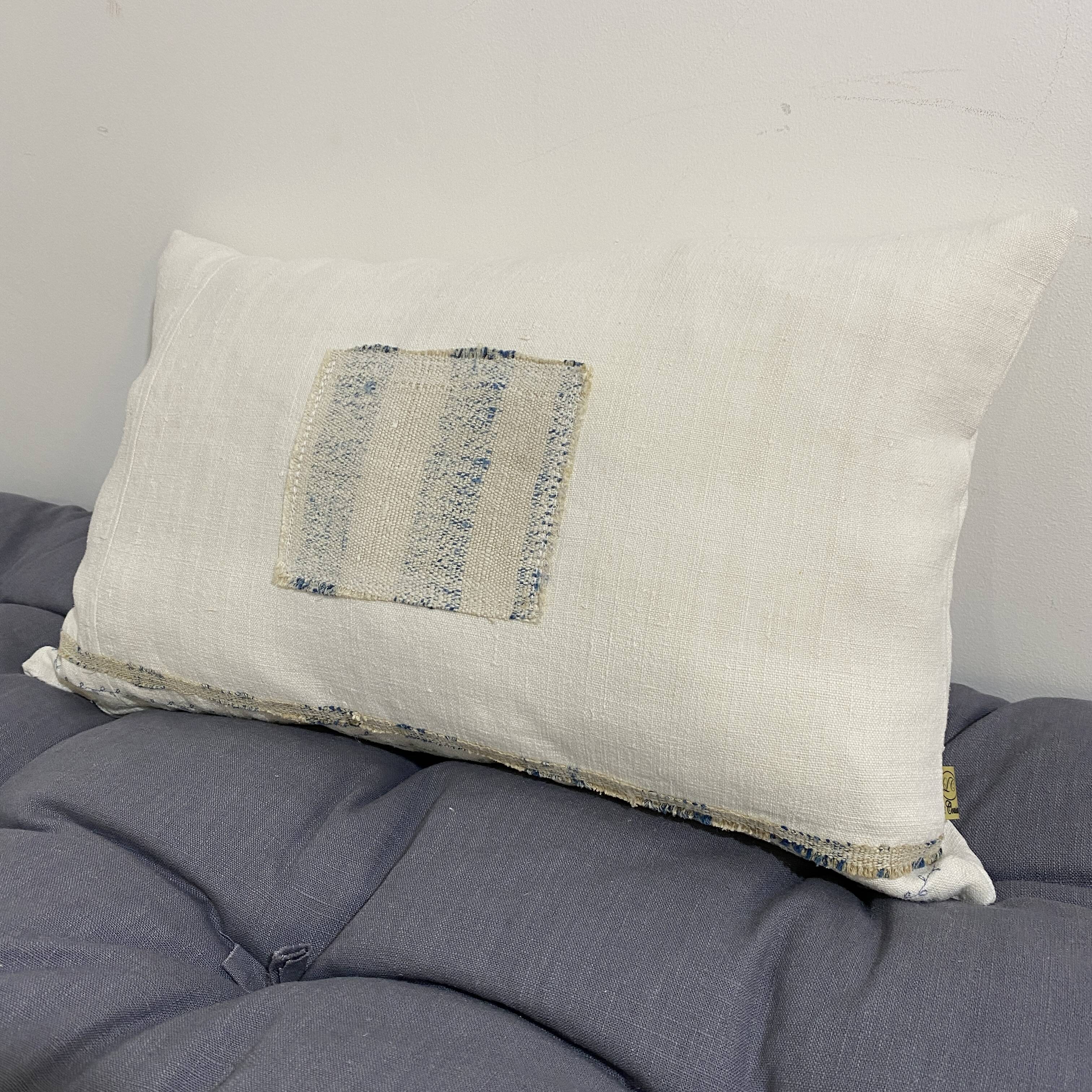 Handmade cushion in vintage fabric, Kilim style.