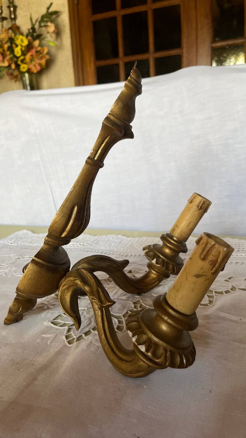 Paire d’appliques  murales bois peint vintage