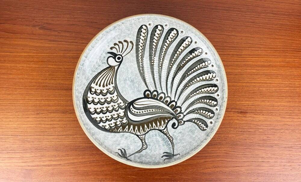 Vintage wall plate in West German pottery with rooster design, 1970s.