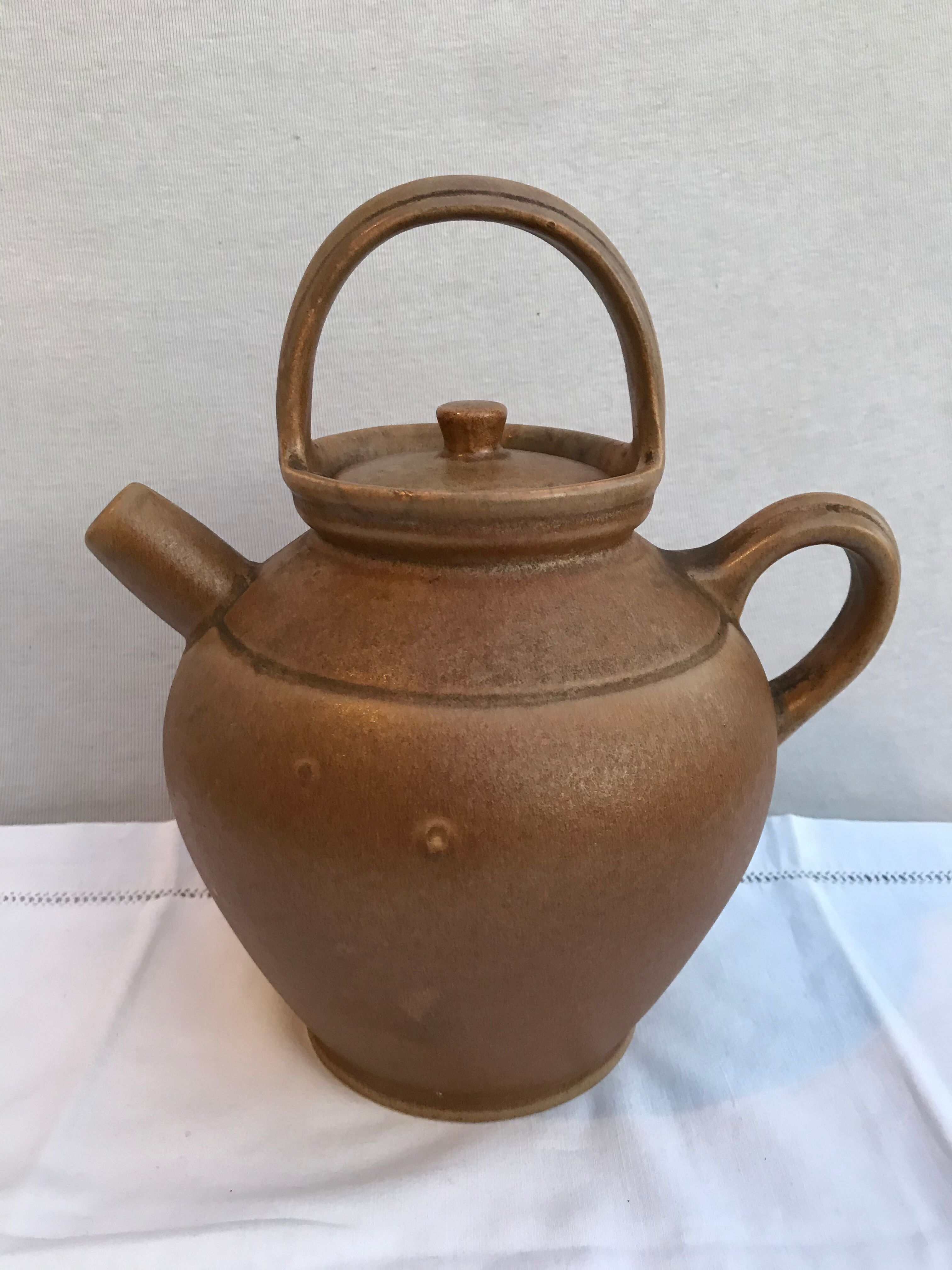 Former digoin goldstone teapot