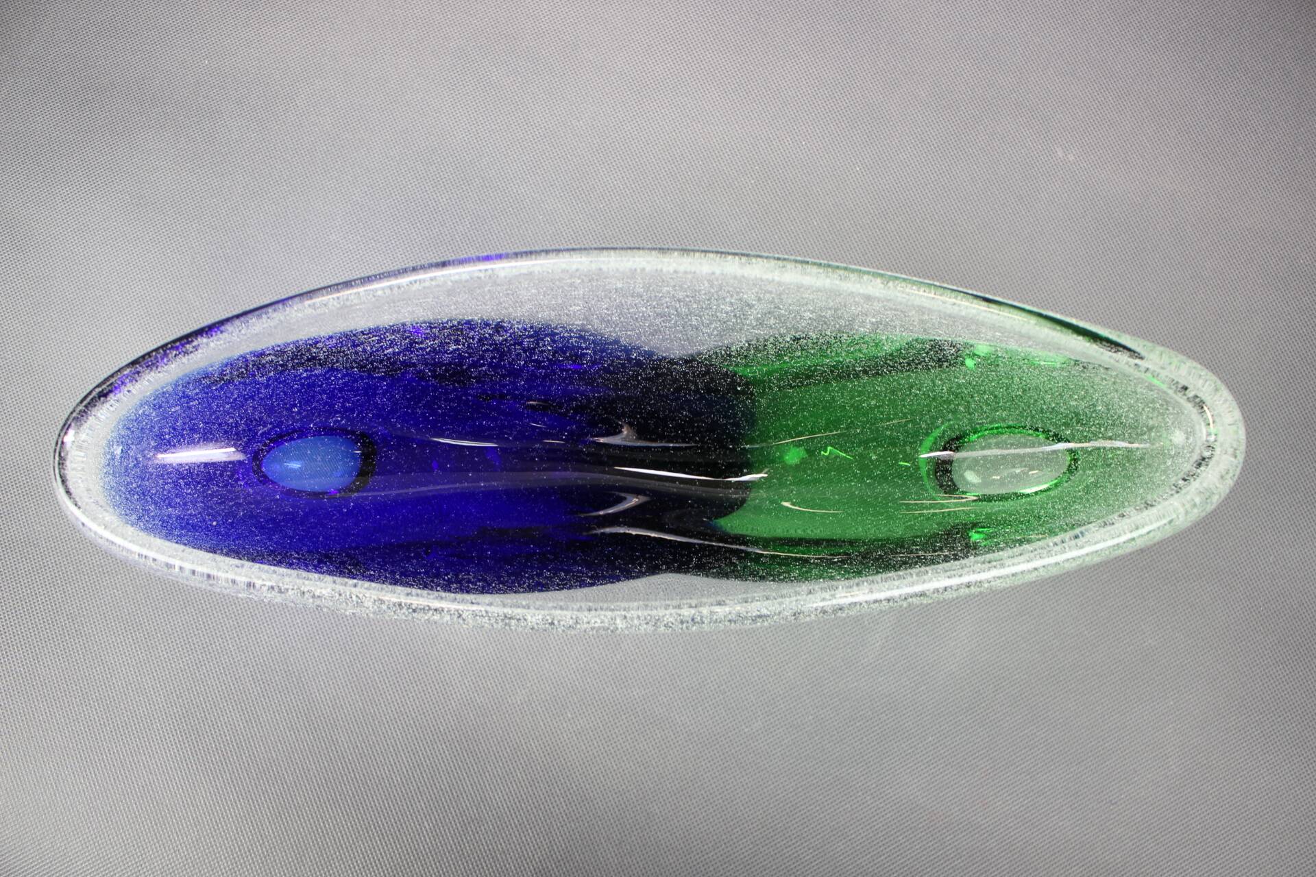Bol en verre d'art Czechoslovakien Novy Bor bleu et vert, années 1960