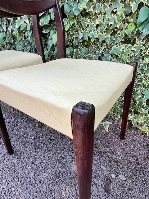 6 Scandinavian chairs with pale yellow skai seats