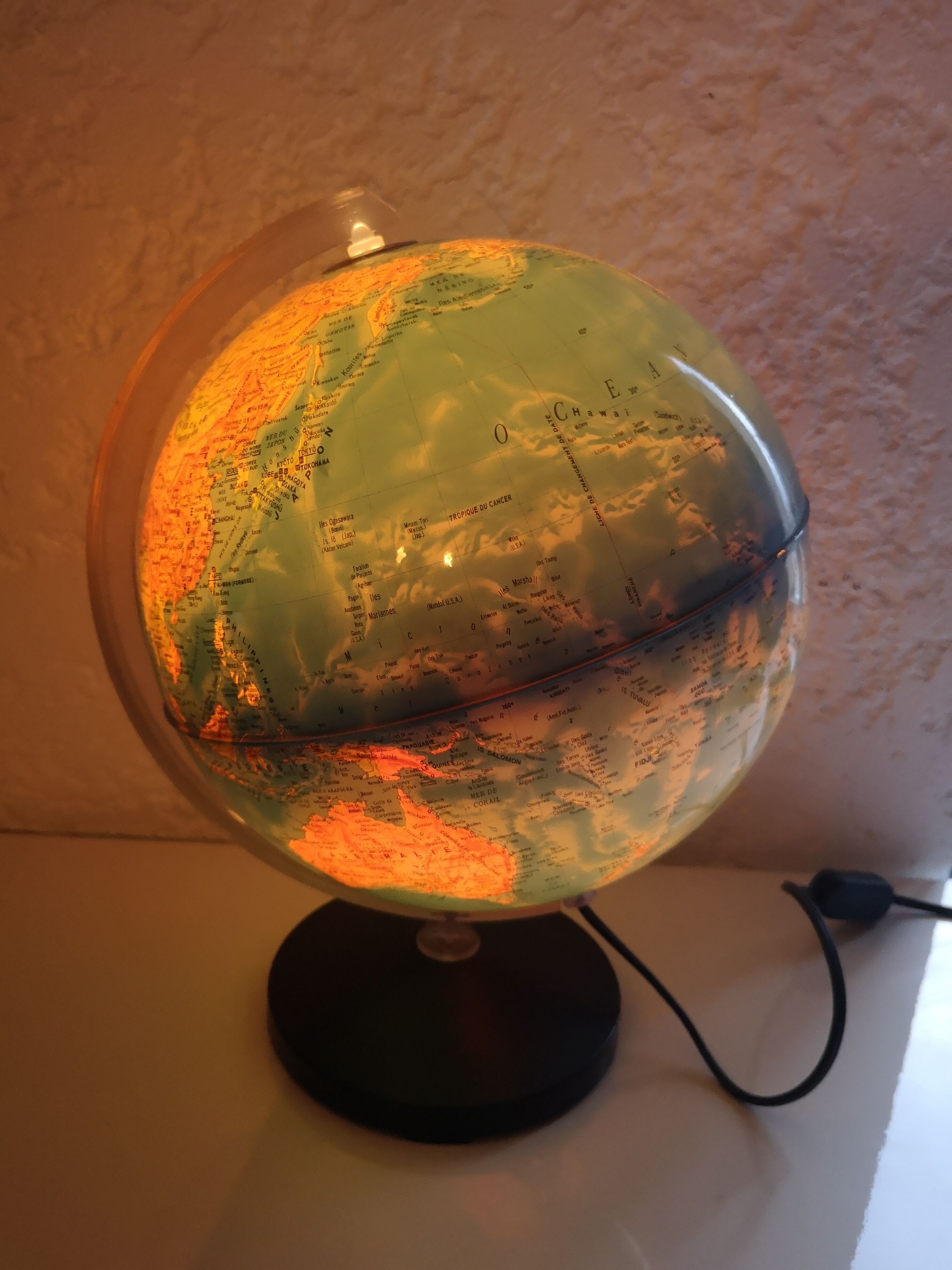 Lampe globe terrestre Jacqueline Levi Spivakoff