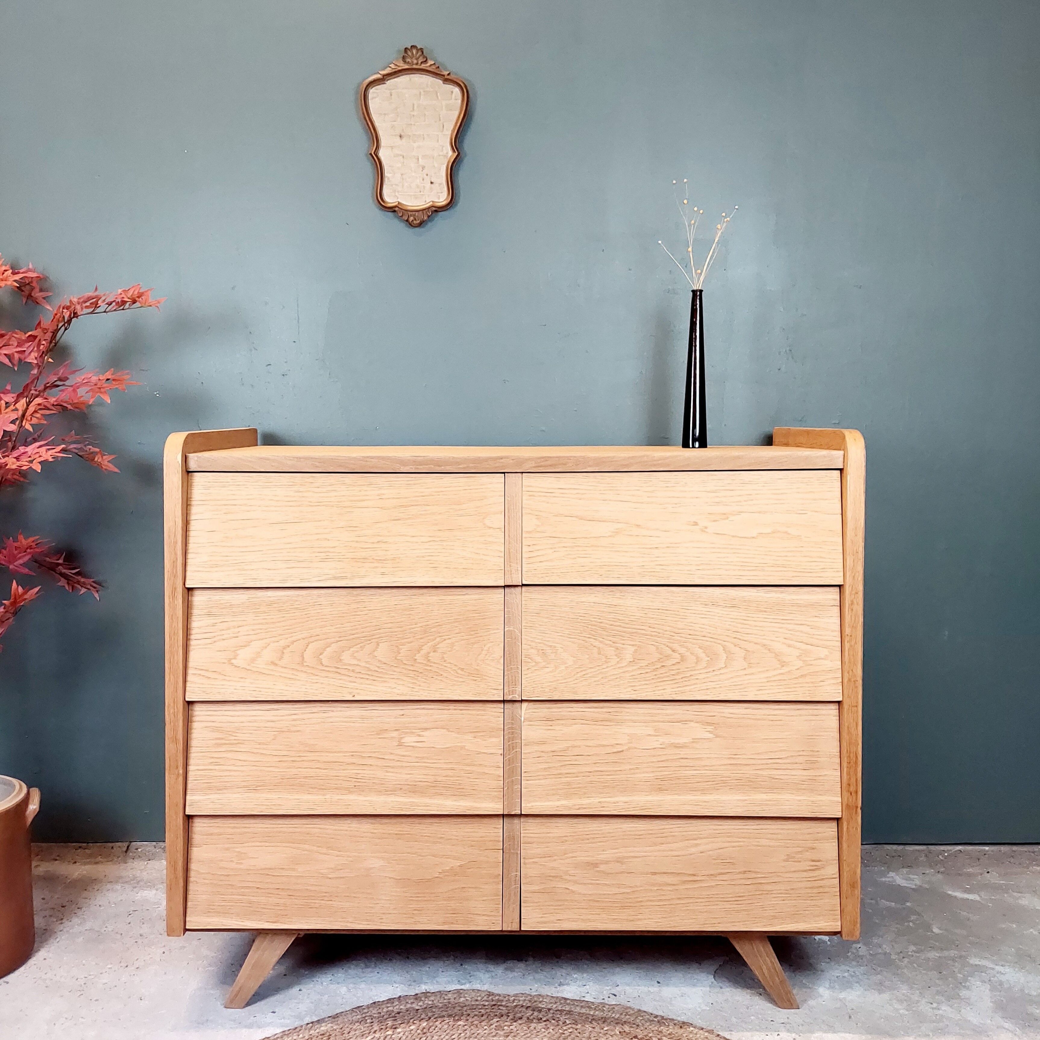 8-drawer dresser