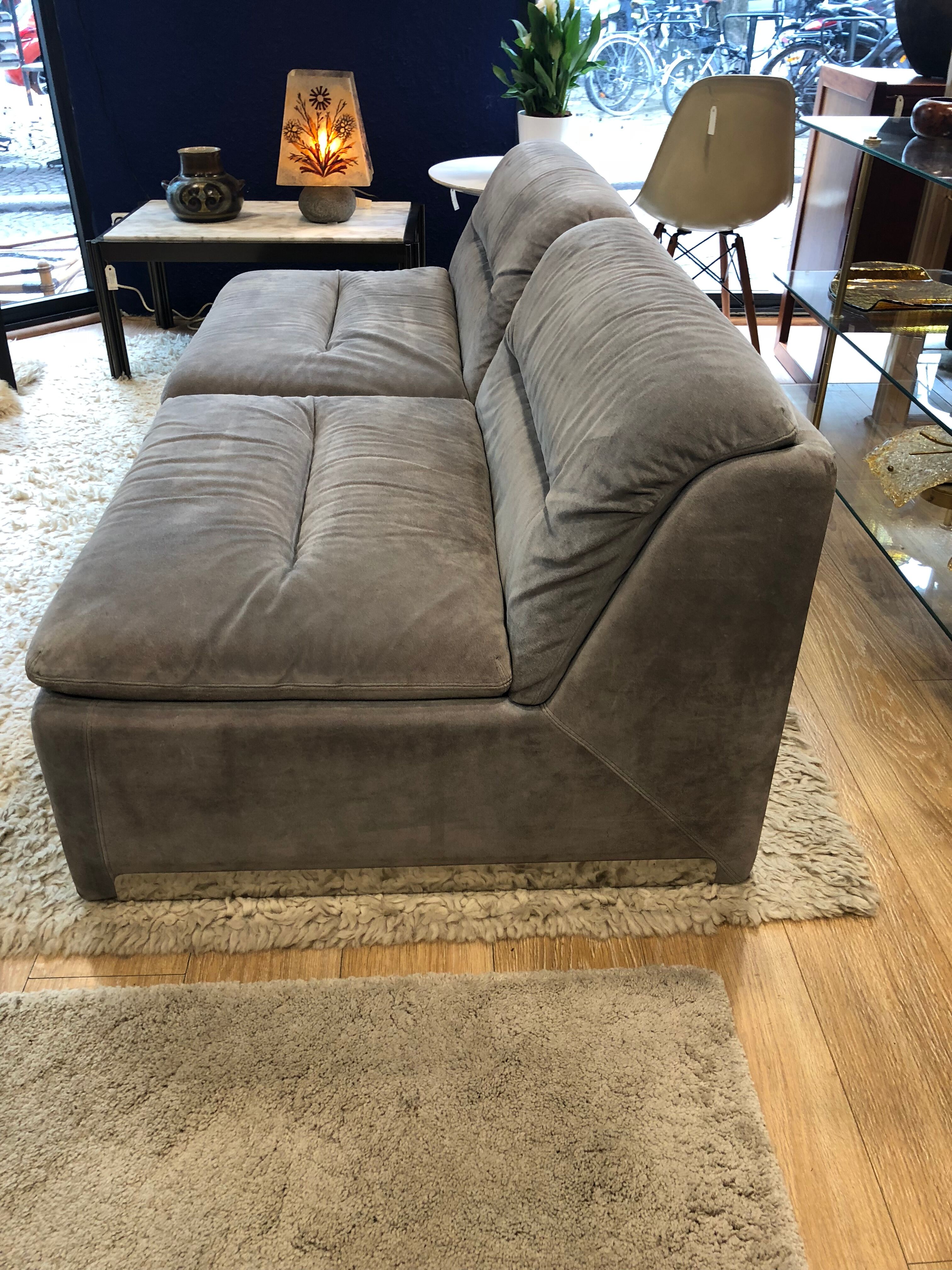 Pair of sofa-forming armchair designer Giovanni Offredi