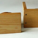 2 wooden book ends with hand carved owl sculptures, vintage from the 1950s