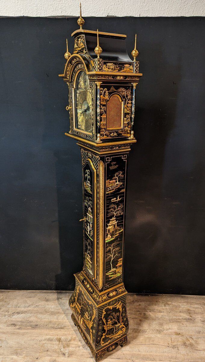 Comtoise clock of asian parquet