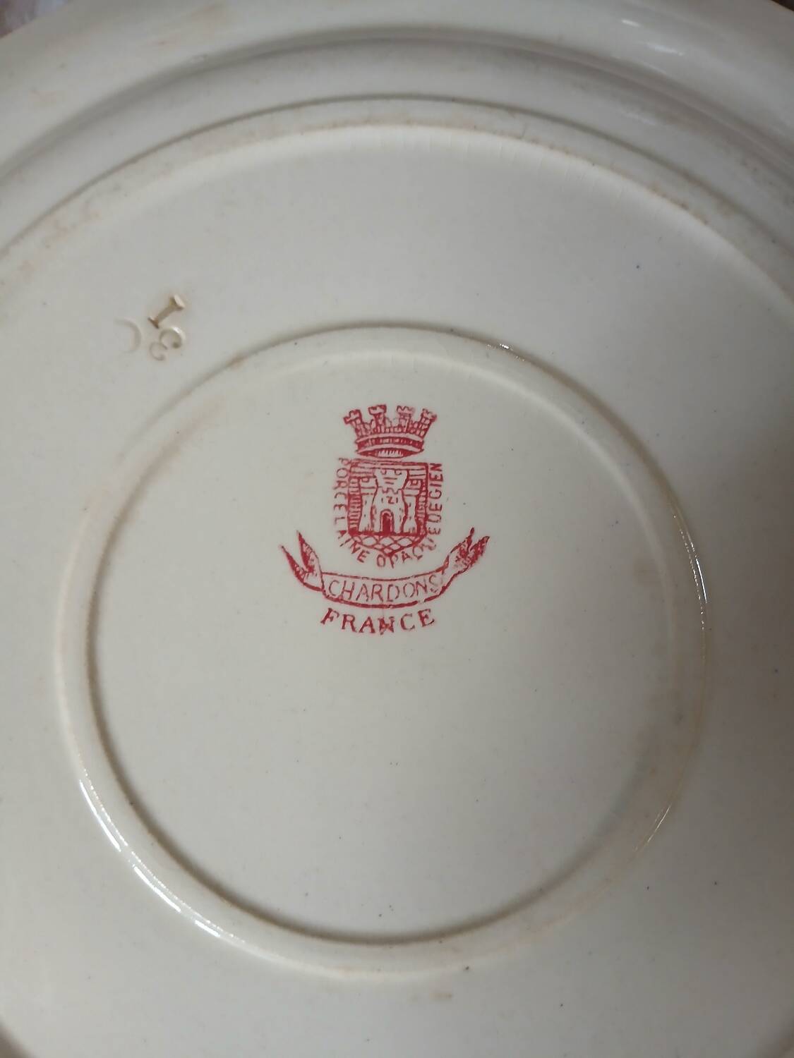 Plats + saucière en Terre de fer Gien