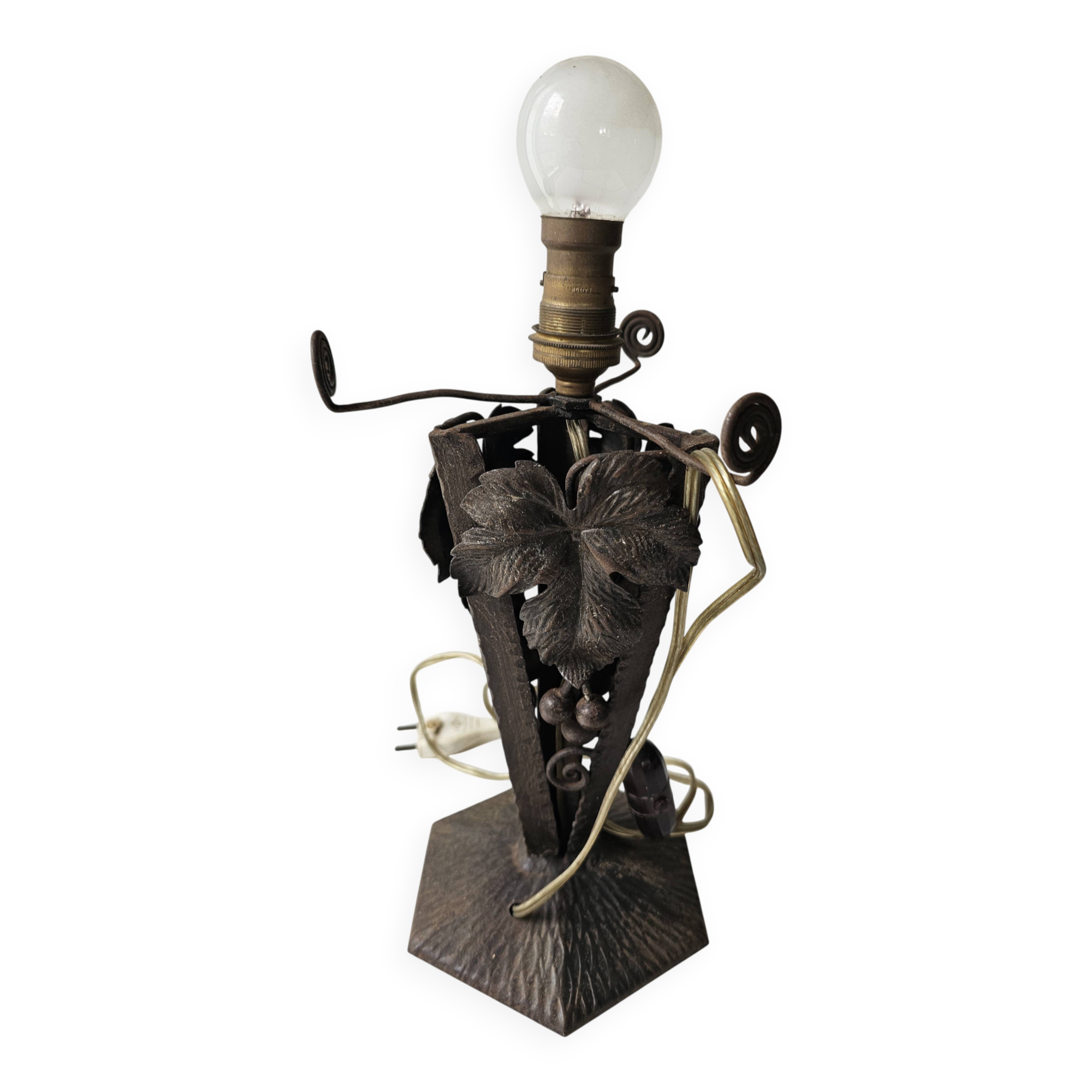 Antique lamp base in wrought iron with leaf motif in Art Deco style from the 1930s.