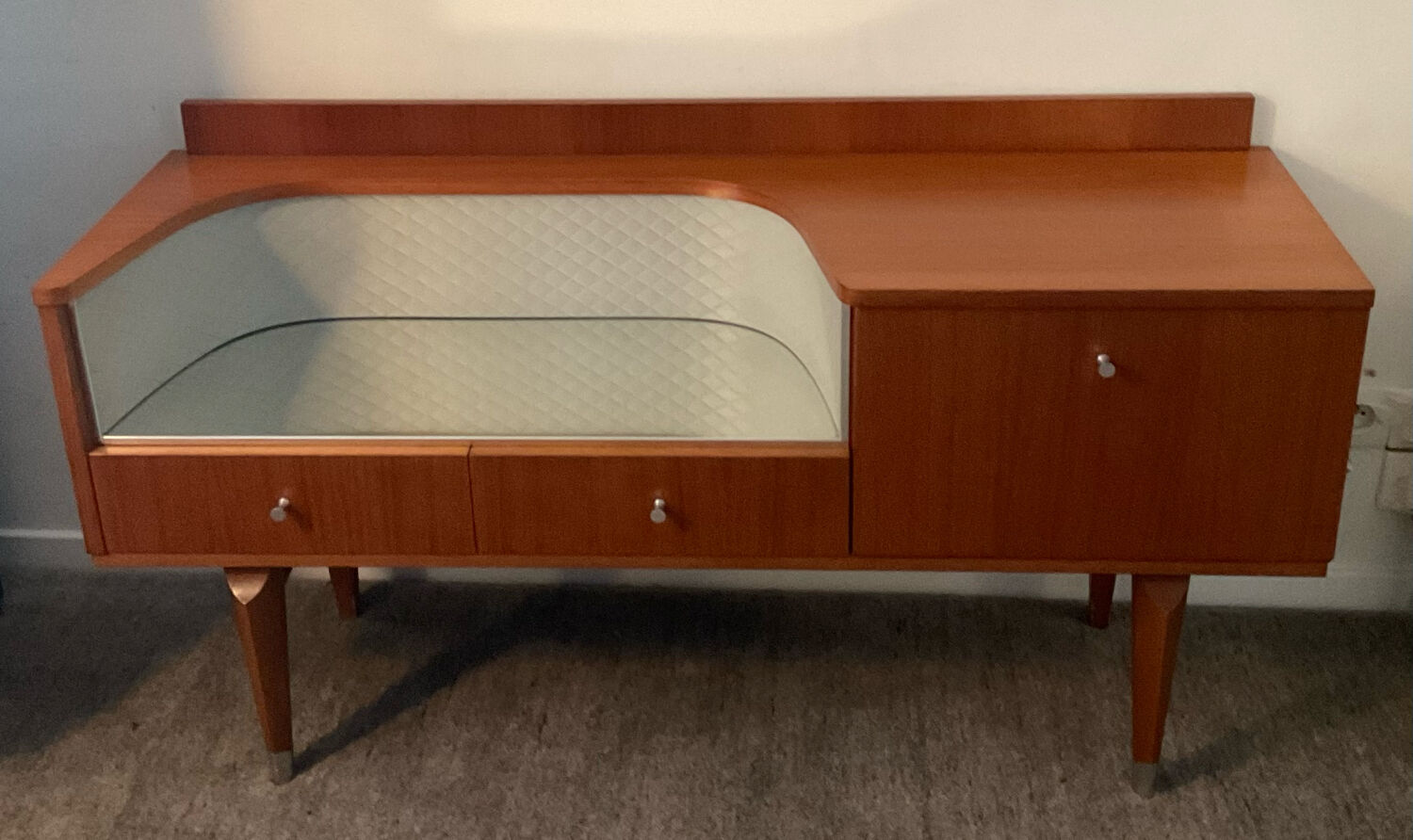 Enfilade Scandinavian tv cabinet of the 60s in teak