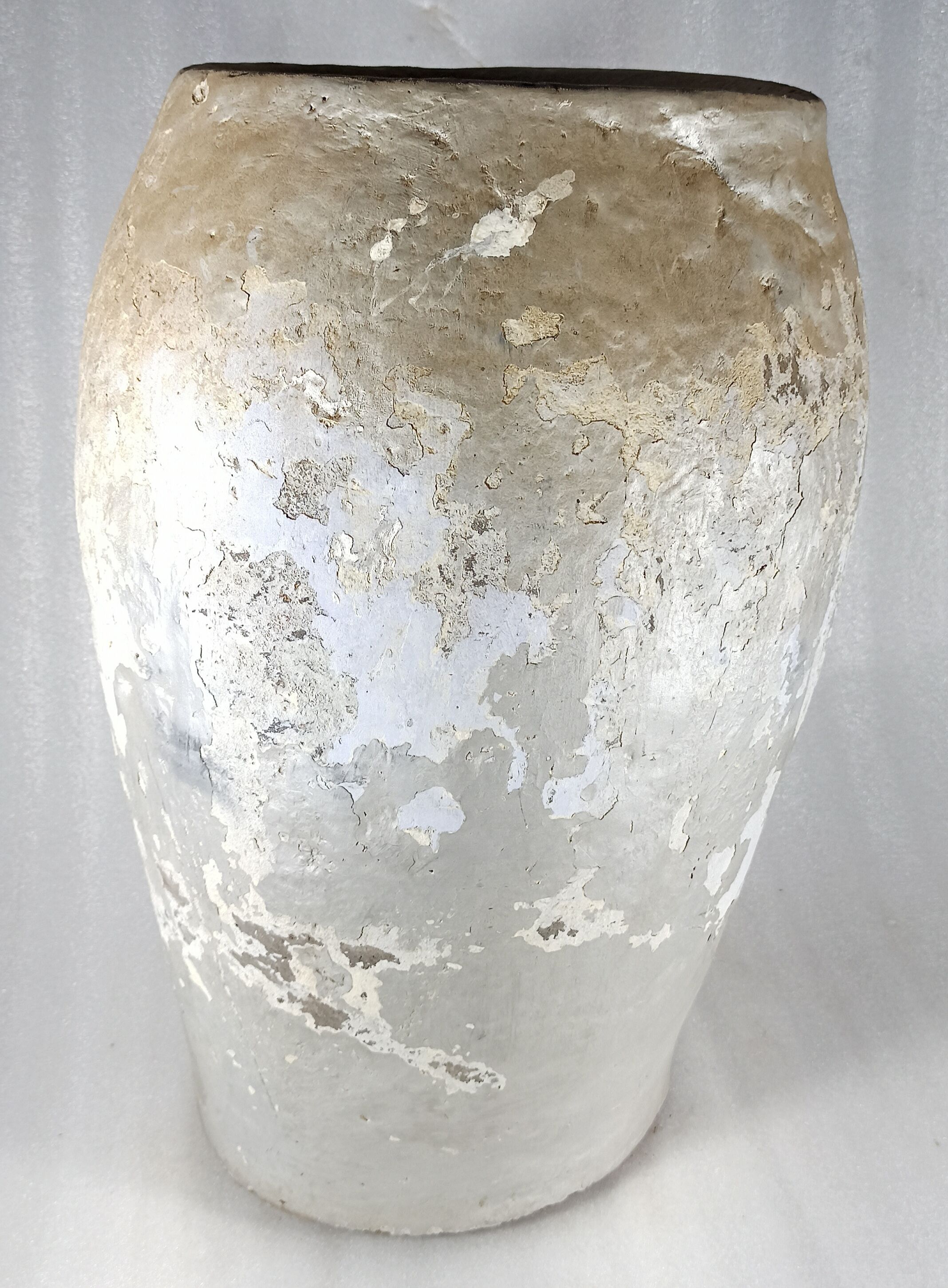 Gray terracotta jar