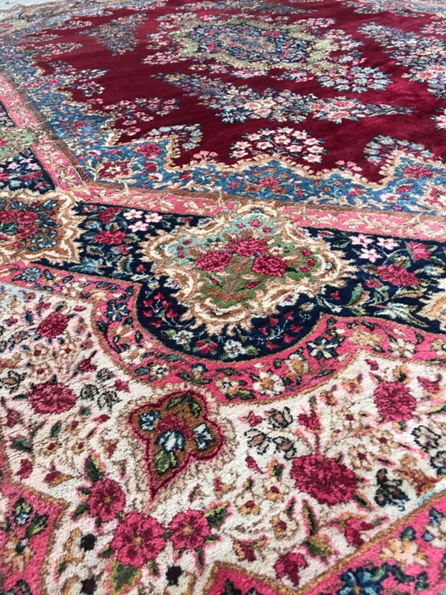 Old carpet Kirman late 270x380 cm
