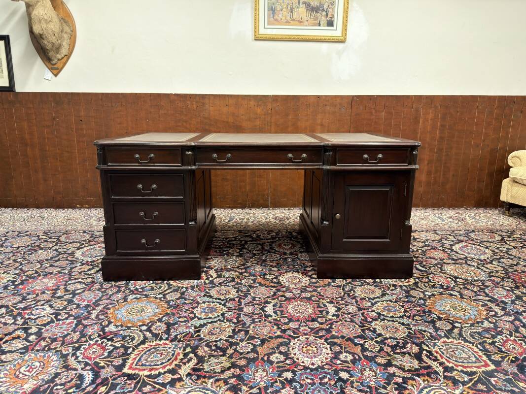 Bureau Chesterfield classique anglais Partnerdesk