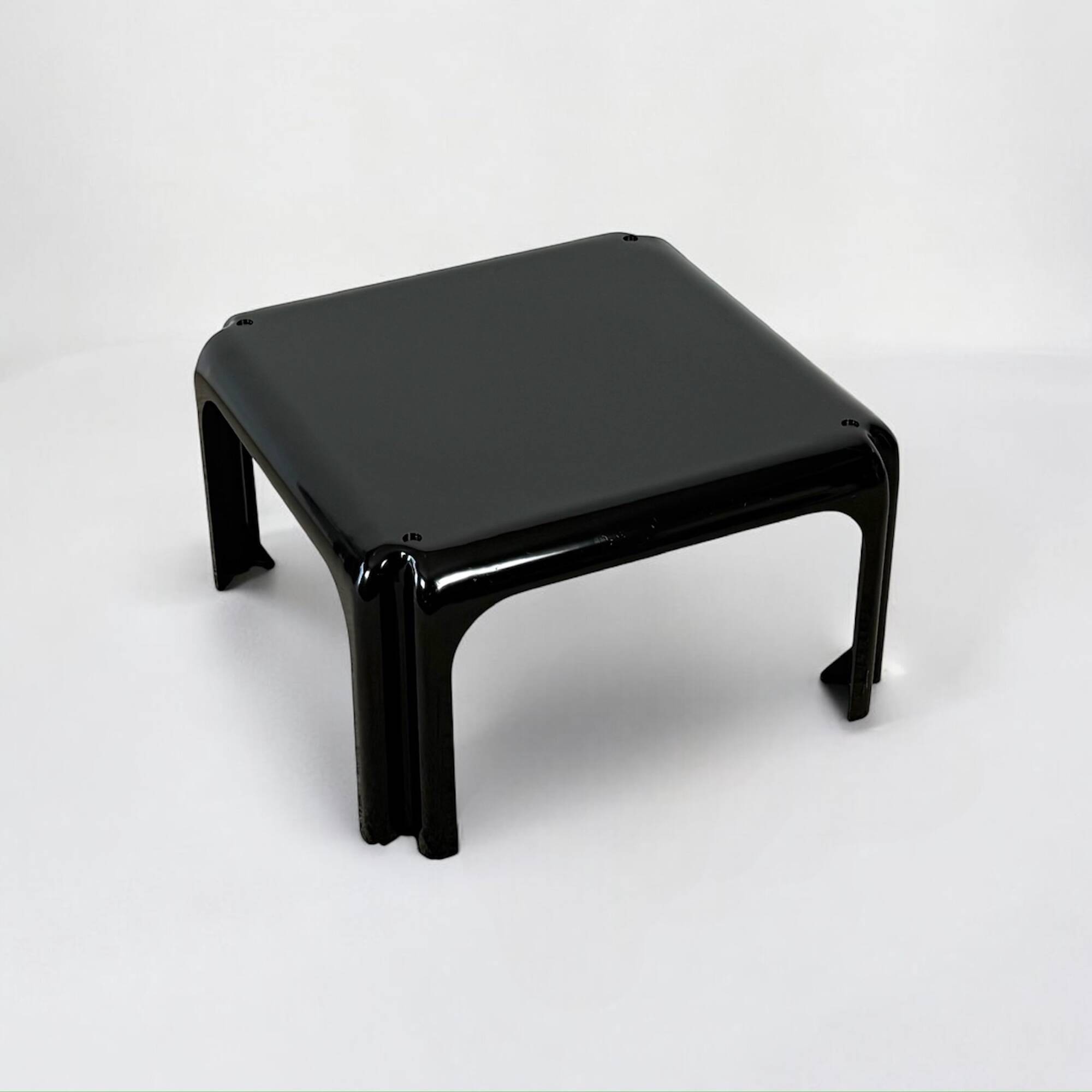 Coffee Table 'Elena', Vico Magistretti Design for Metra Italy, Glossy Black, 1970s