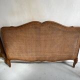 Ancien lit en bois et cannage