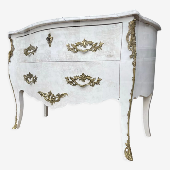 Commode de style louis quinze