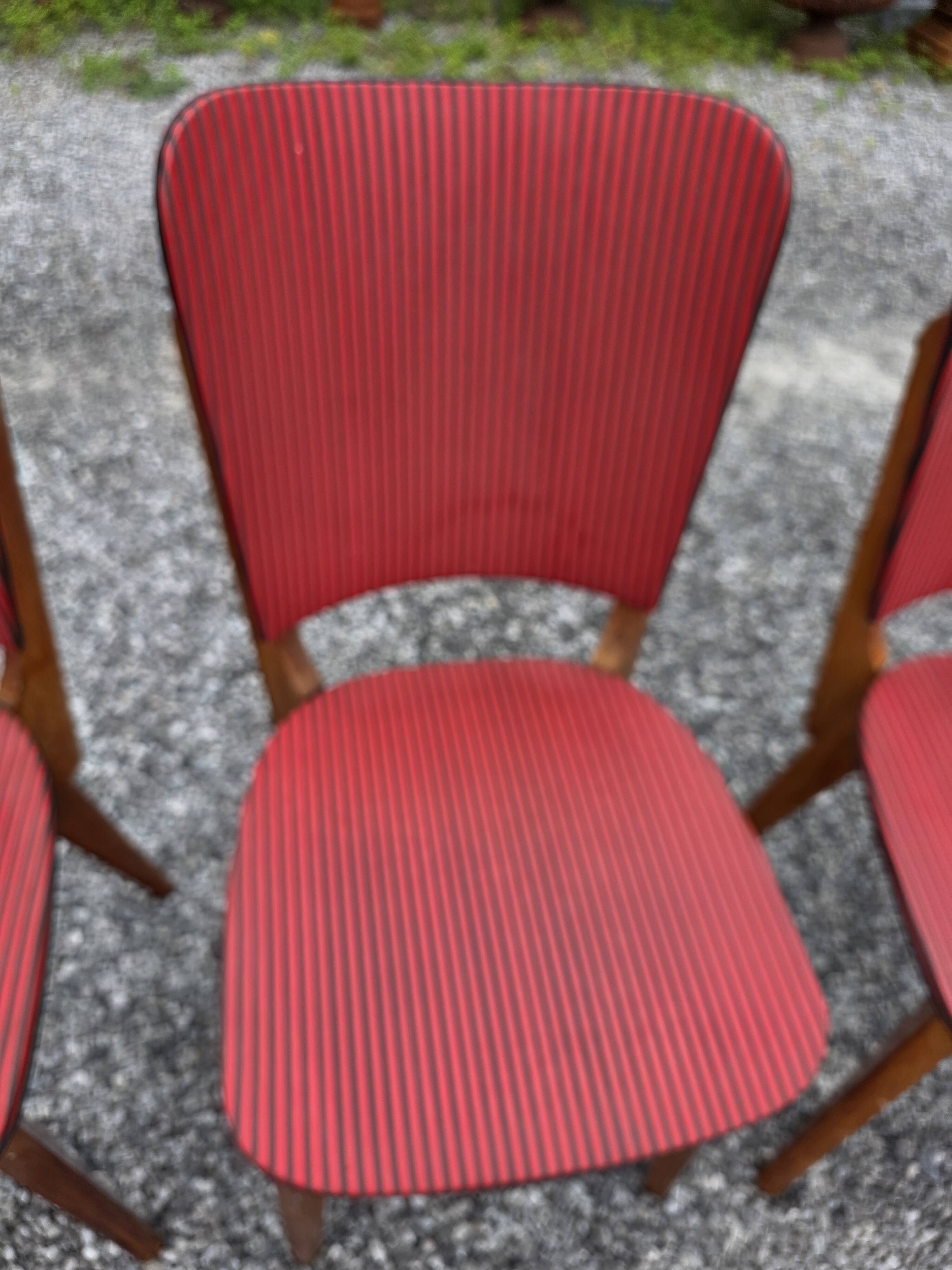 6 vintage oak chairs from the 1960s