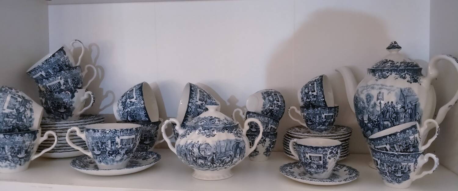 Johnson Bros England tea service café