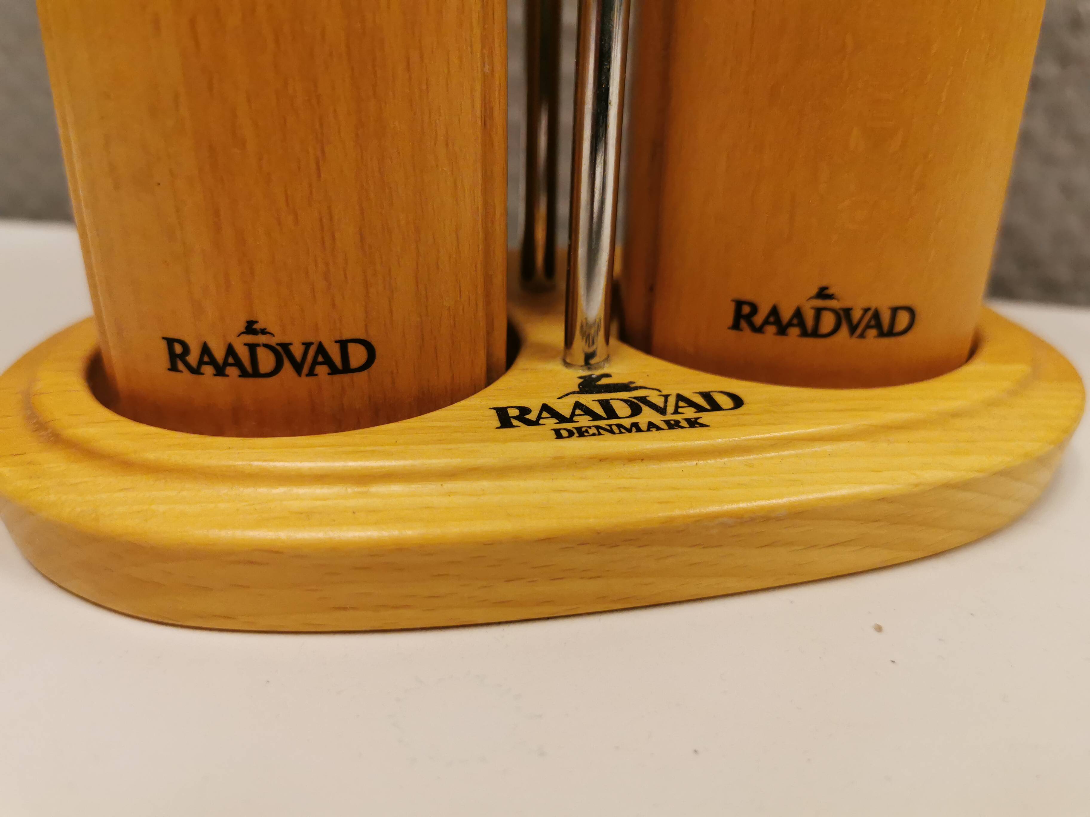 Moulins à poivre et à sel conçus par Royal Raadvad. Fin du 20ème siècle.