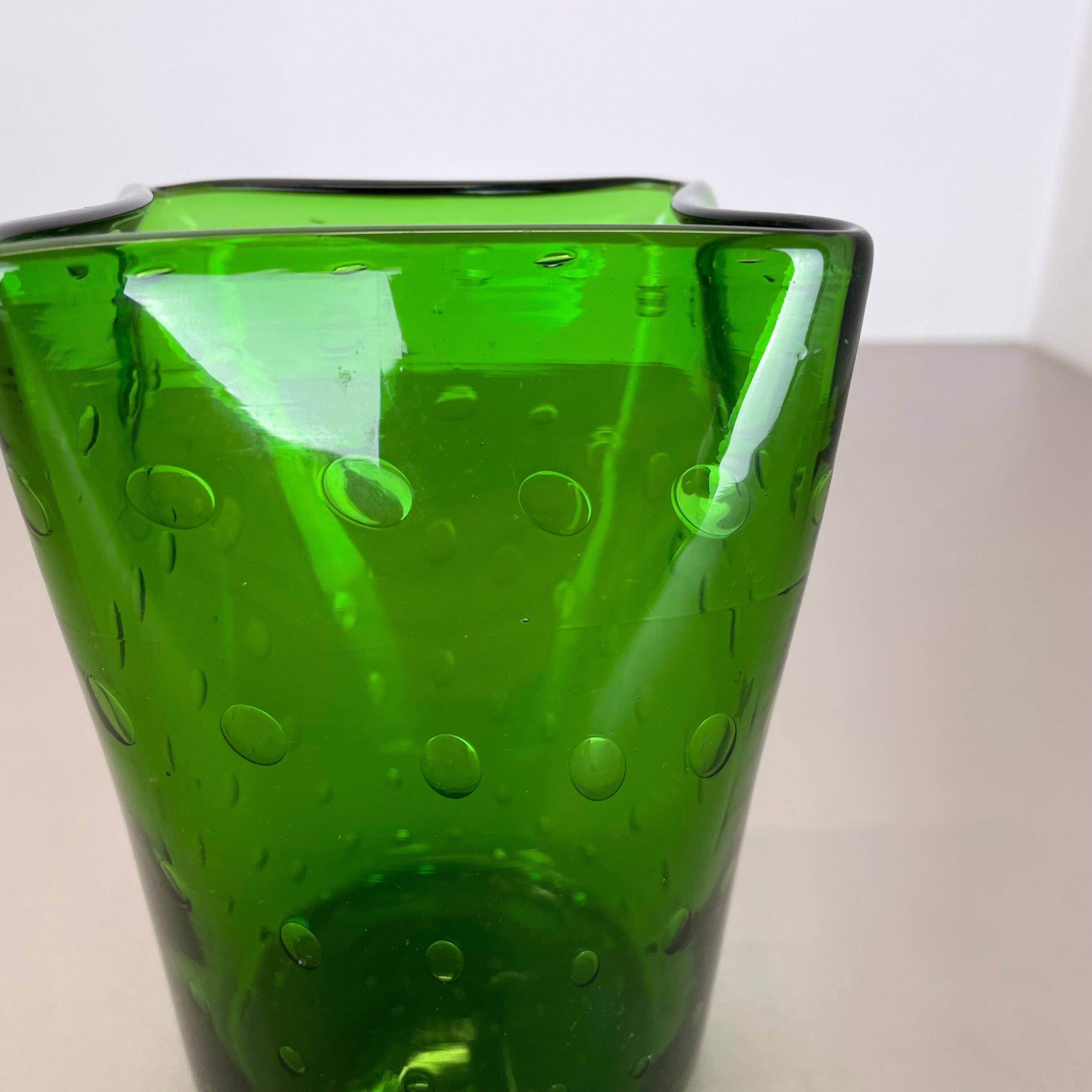 Murano Glass Bullicante Bubble "Green" Vase Element Shell Murano, Italy, 1970s