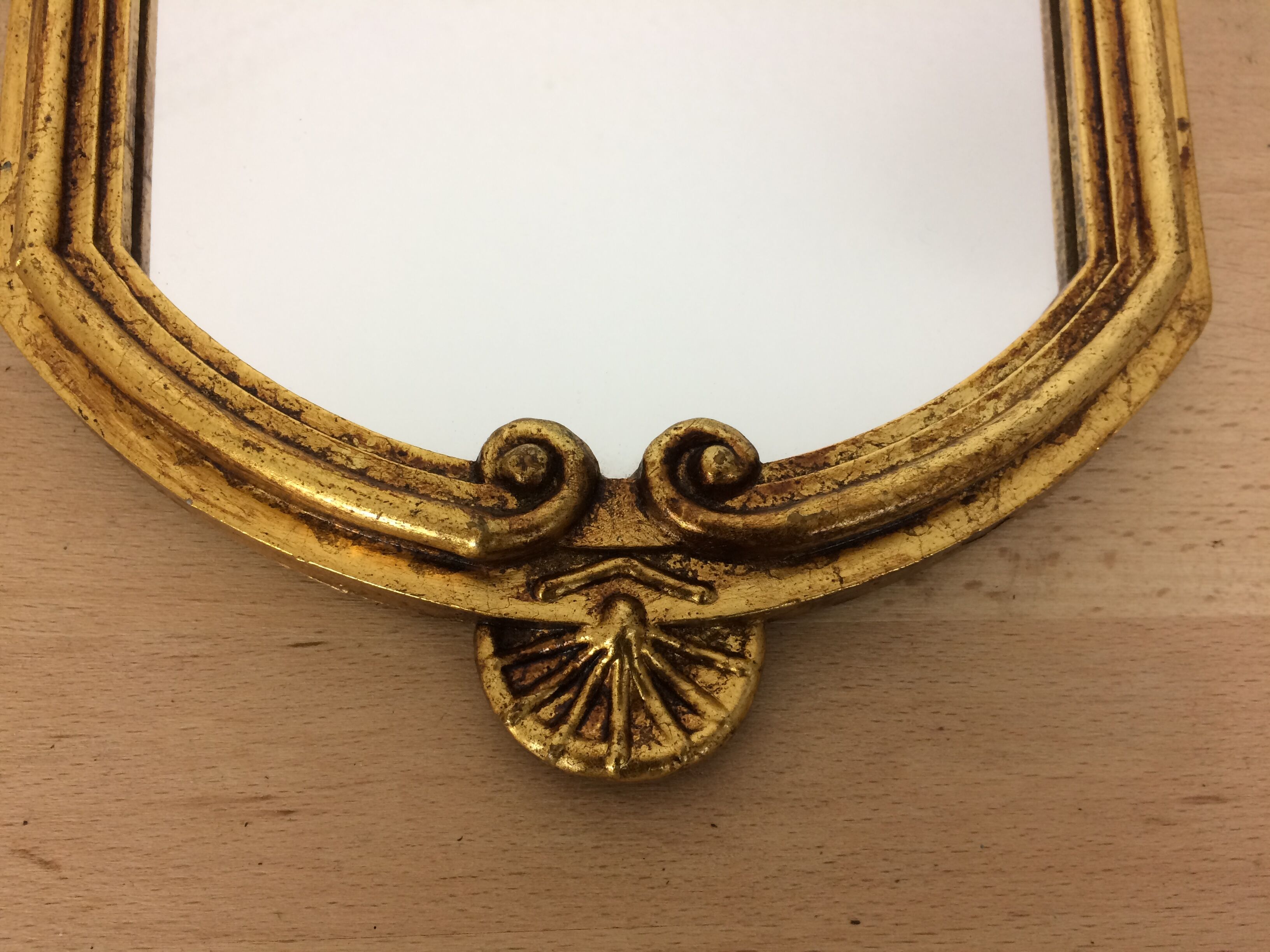 Miroir doré classique 42 x 21 cm