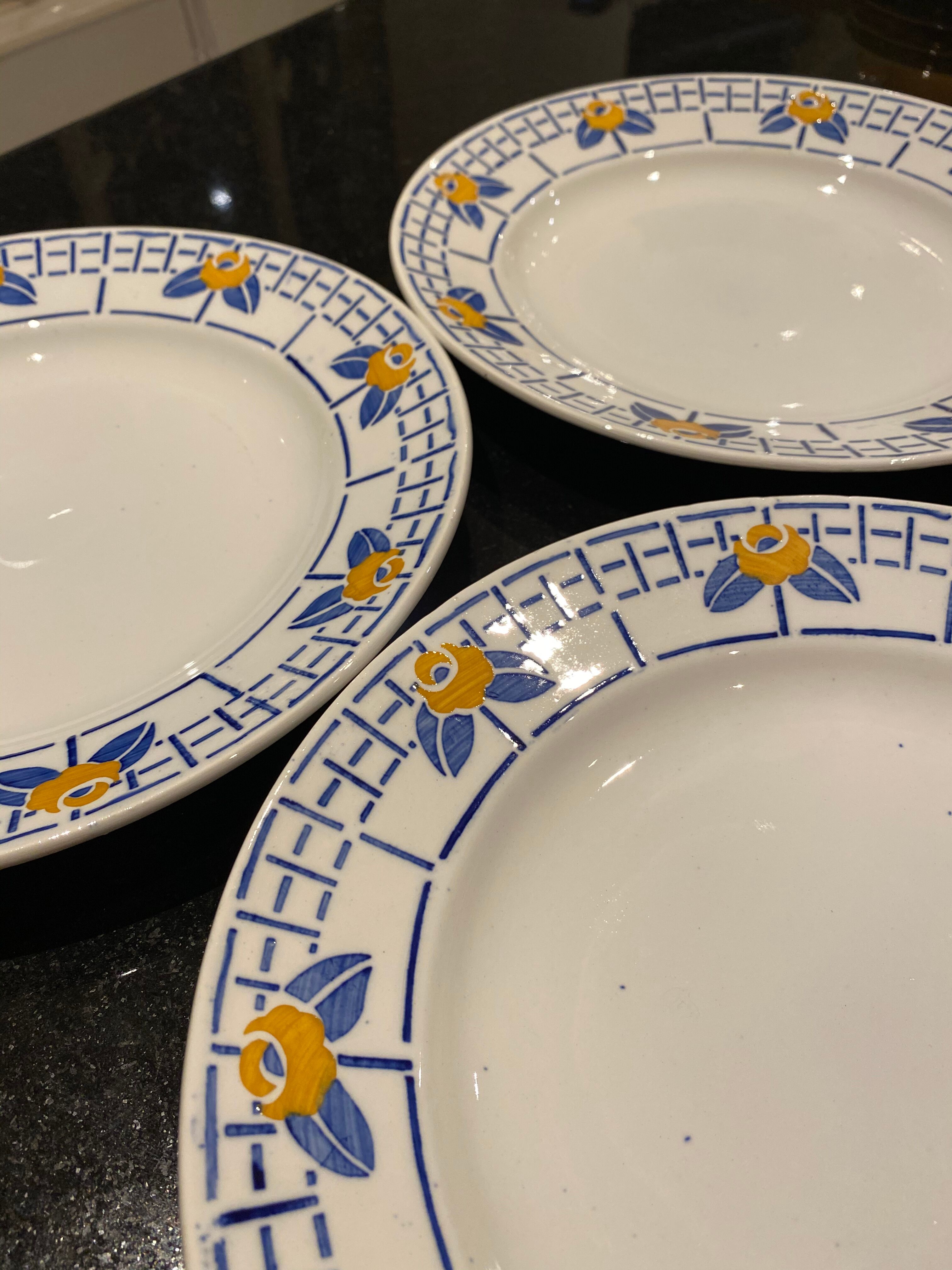 Lot of 5 country style plates