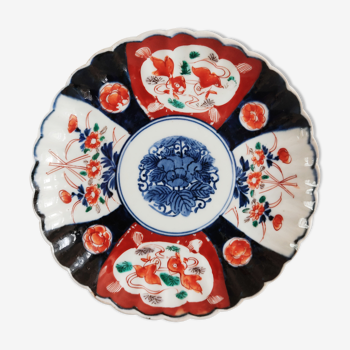 Japanese plate Imari decorated fish