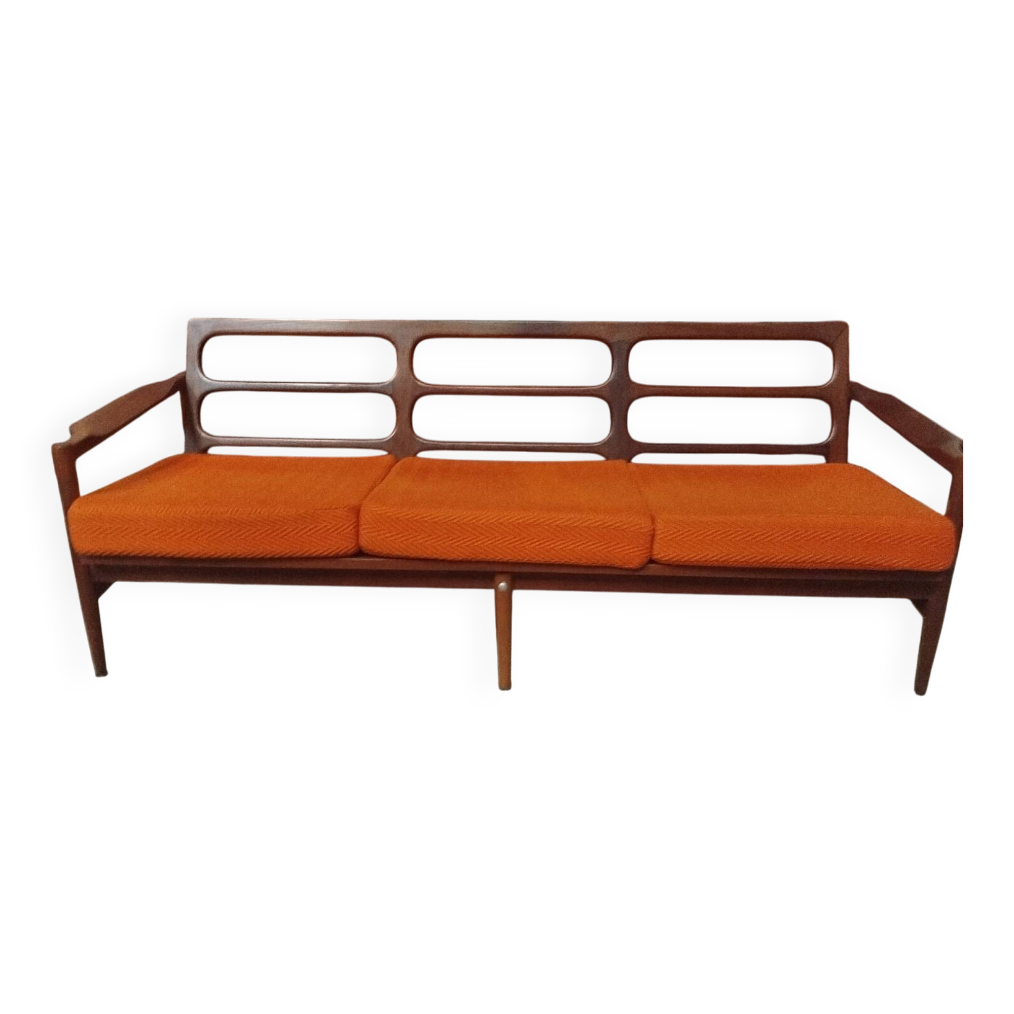 Scandinavian bench