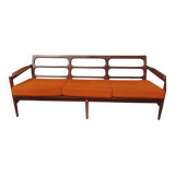 Scandinavian bench