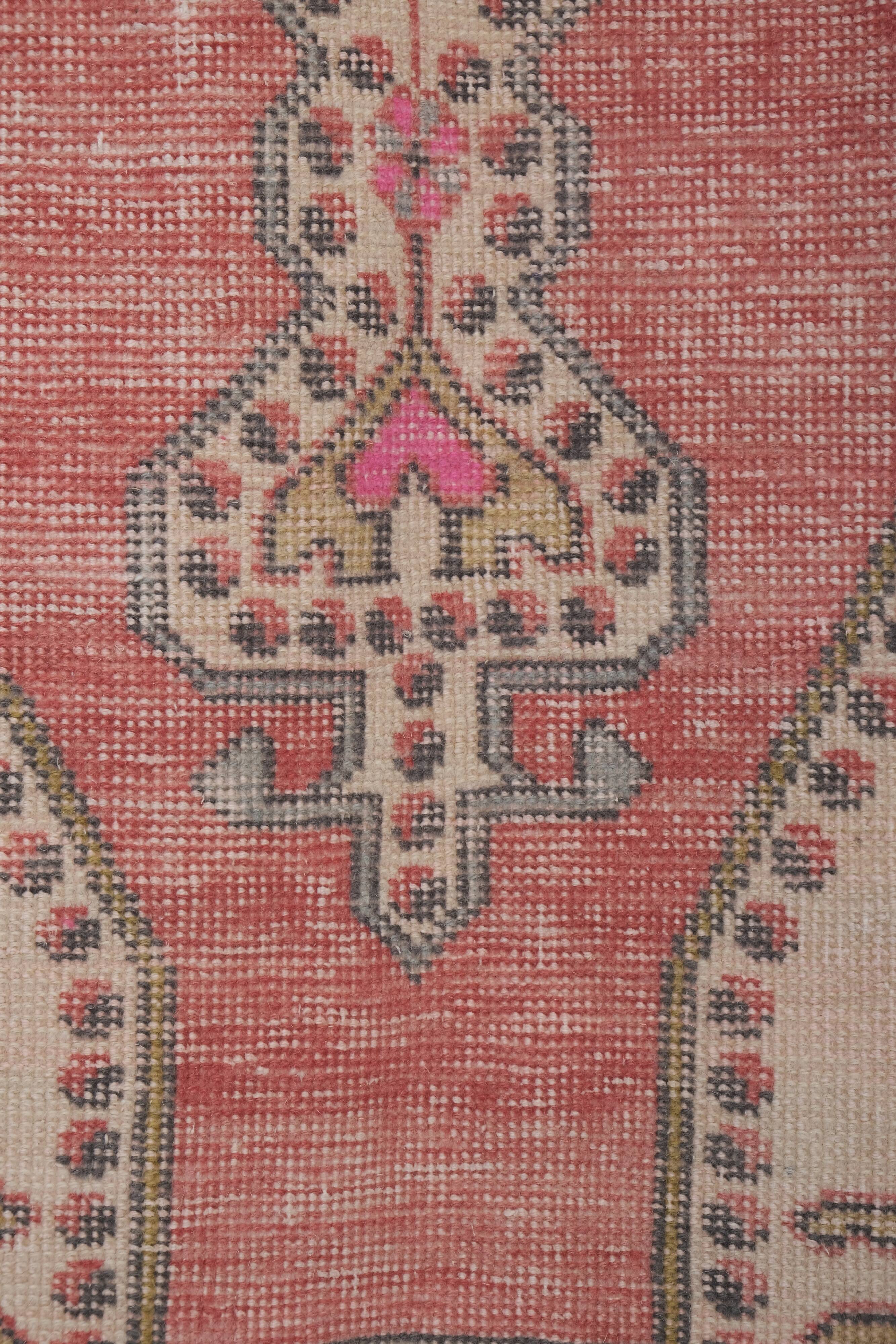 Vintage Turkish rug from Oushak, handwoven 129x213 cm