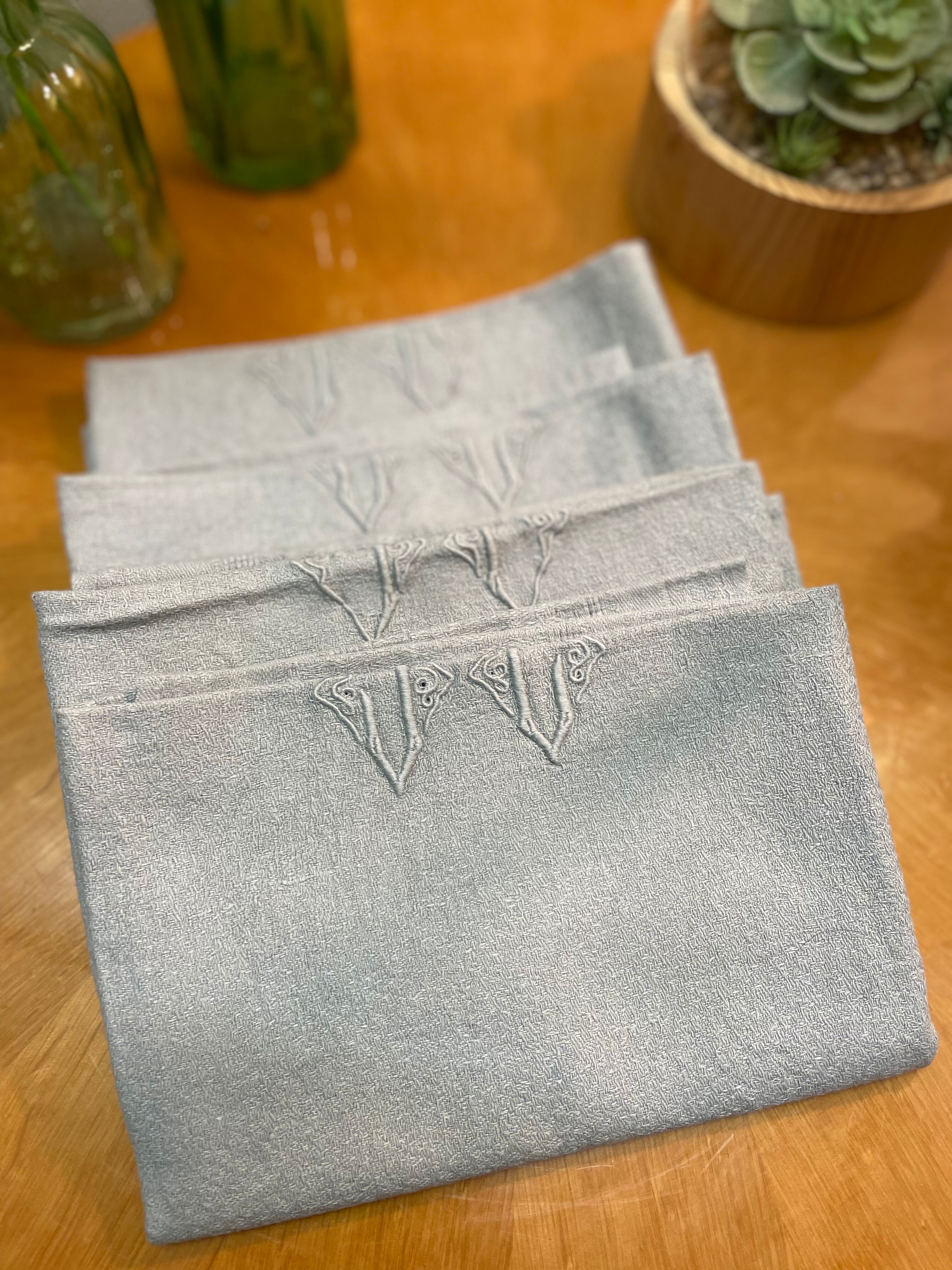 Set of 4 old gray monogram towels