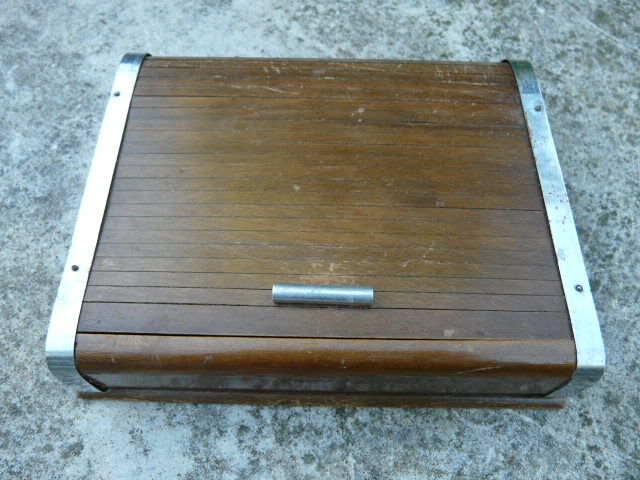 Boîte rideau art déco en bois