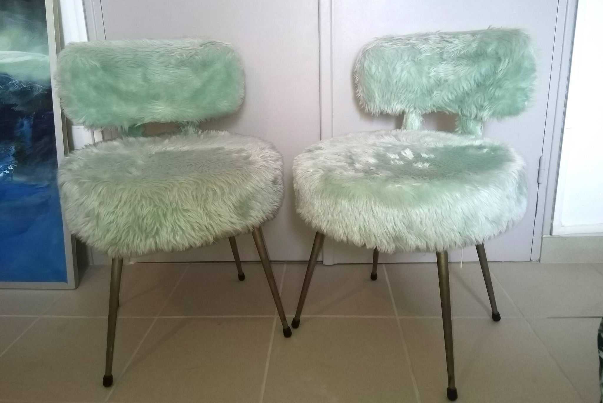 Paire de fauteuils moumoute type