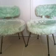 Paire de fauteuils moumoute type