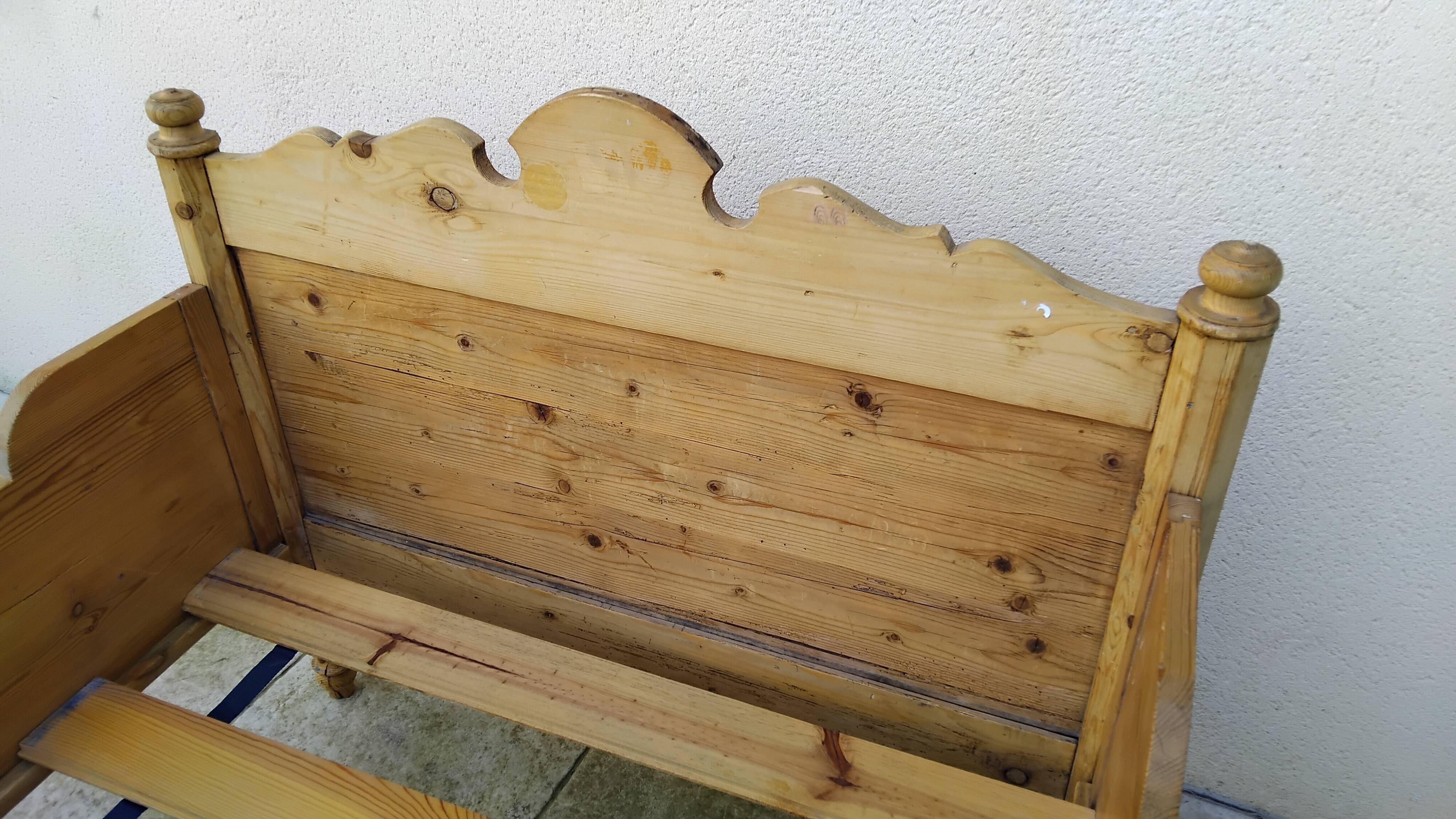 Ancien lit en pin chalet montage Savoie 1 personne vintage