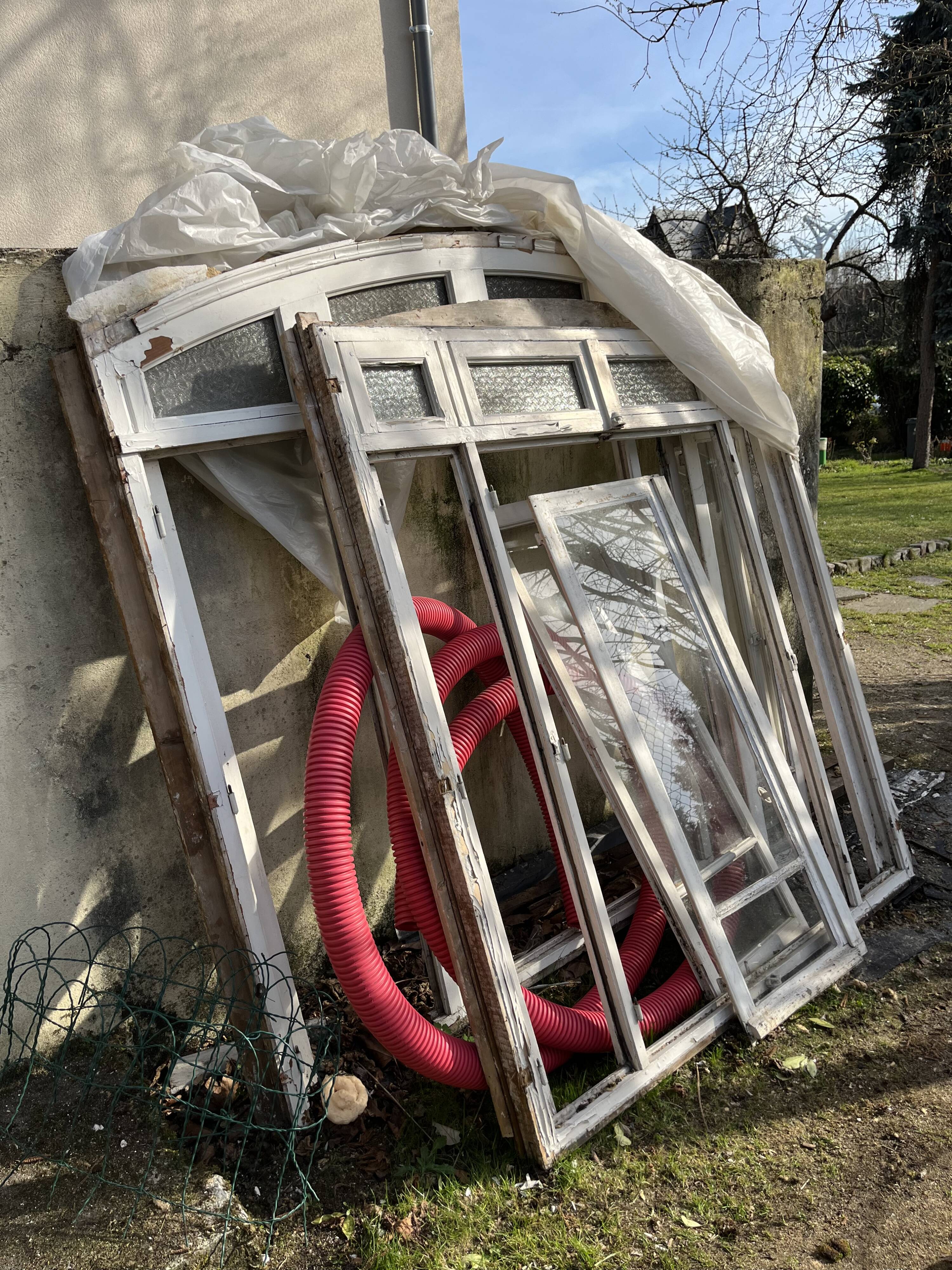 Grandes fenêtres cintrées anciennes 1900