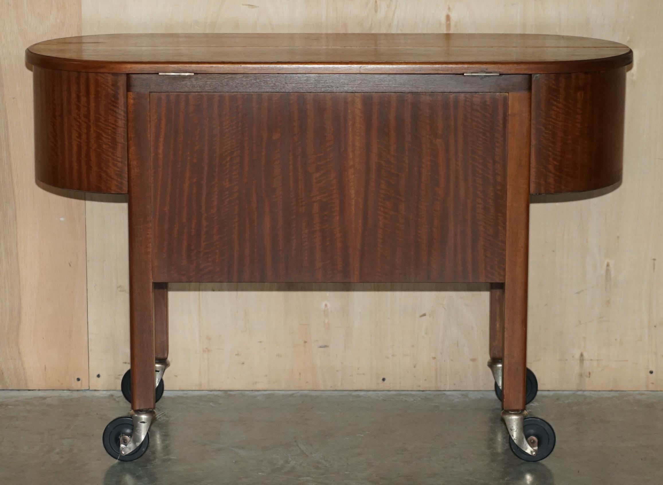 Bar vintage années 1930 sur roulettes