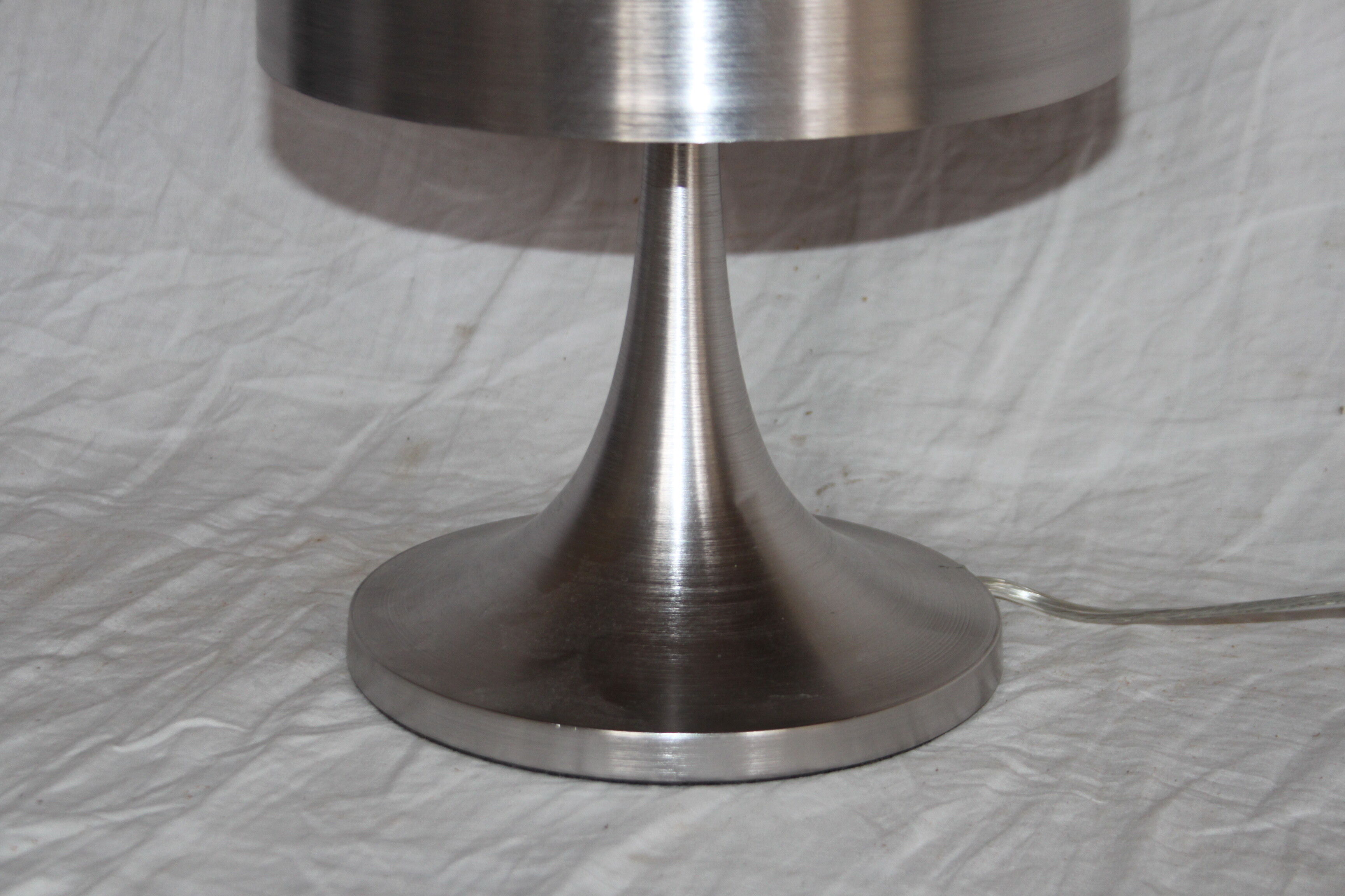 Lampe vintage en aluminium brossé