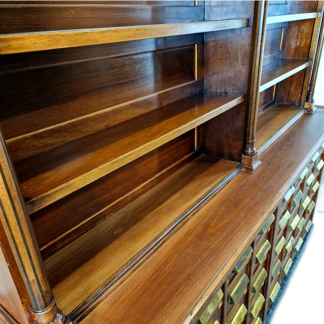 Grand cabinet d’apothicaire Art Déco en acajou et marbre, 1909