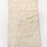 Moroccan Berber carpet blessed ouarain ecru plain with engraved diamonds 167x105cm