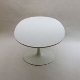 Oval white tulip dining table by Maurice Burke for Arkana 1960