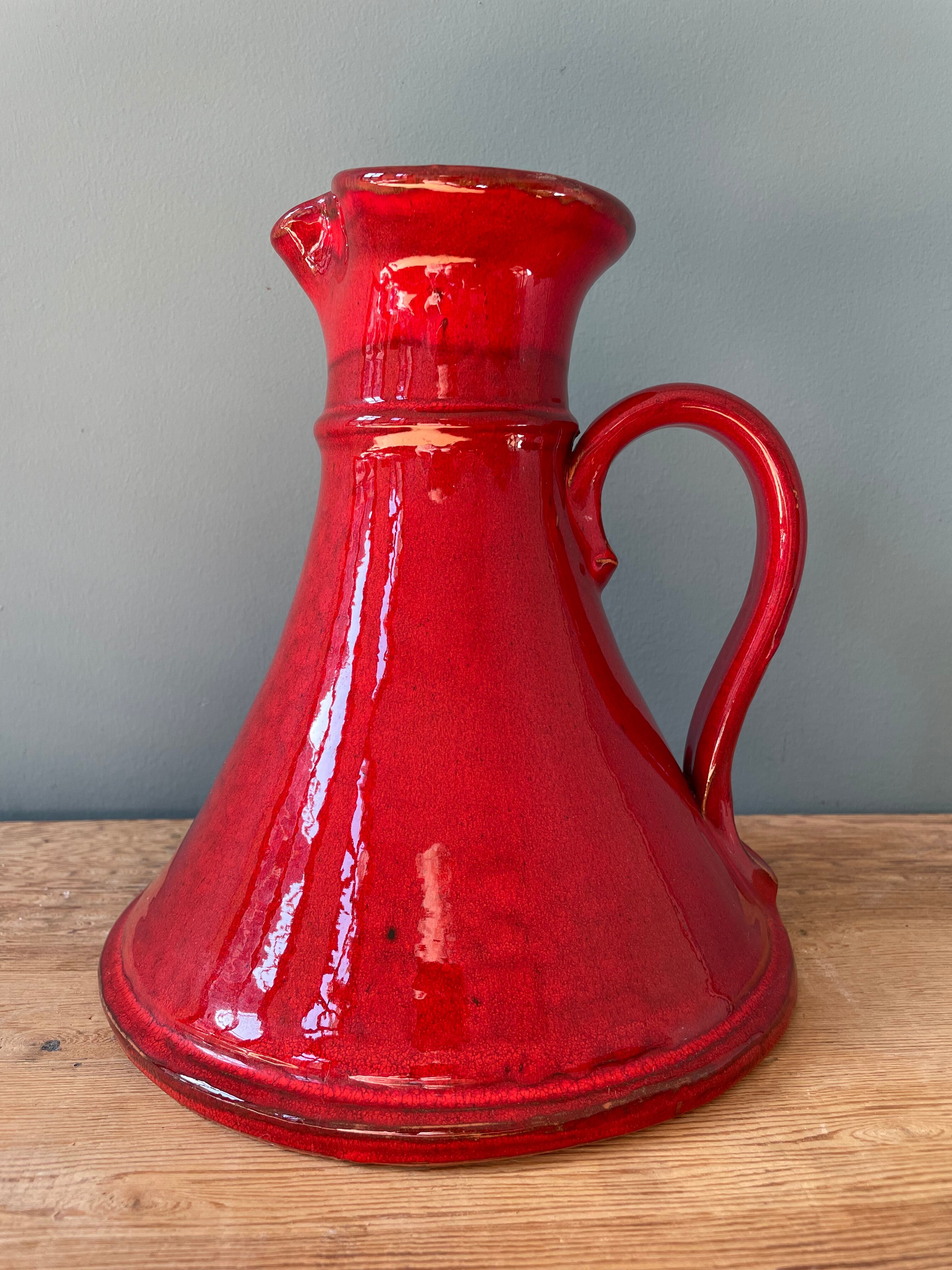 Wide pitcher in glazed sandstone