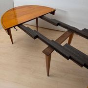 Table Biedermeier extensible en bois de cerisier, sud de l'Allemagne, 1880