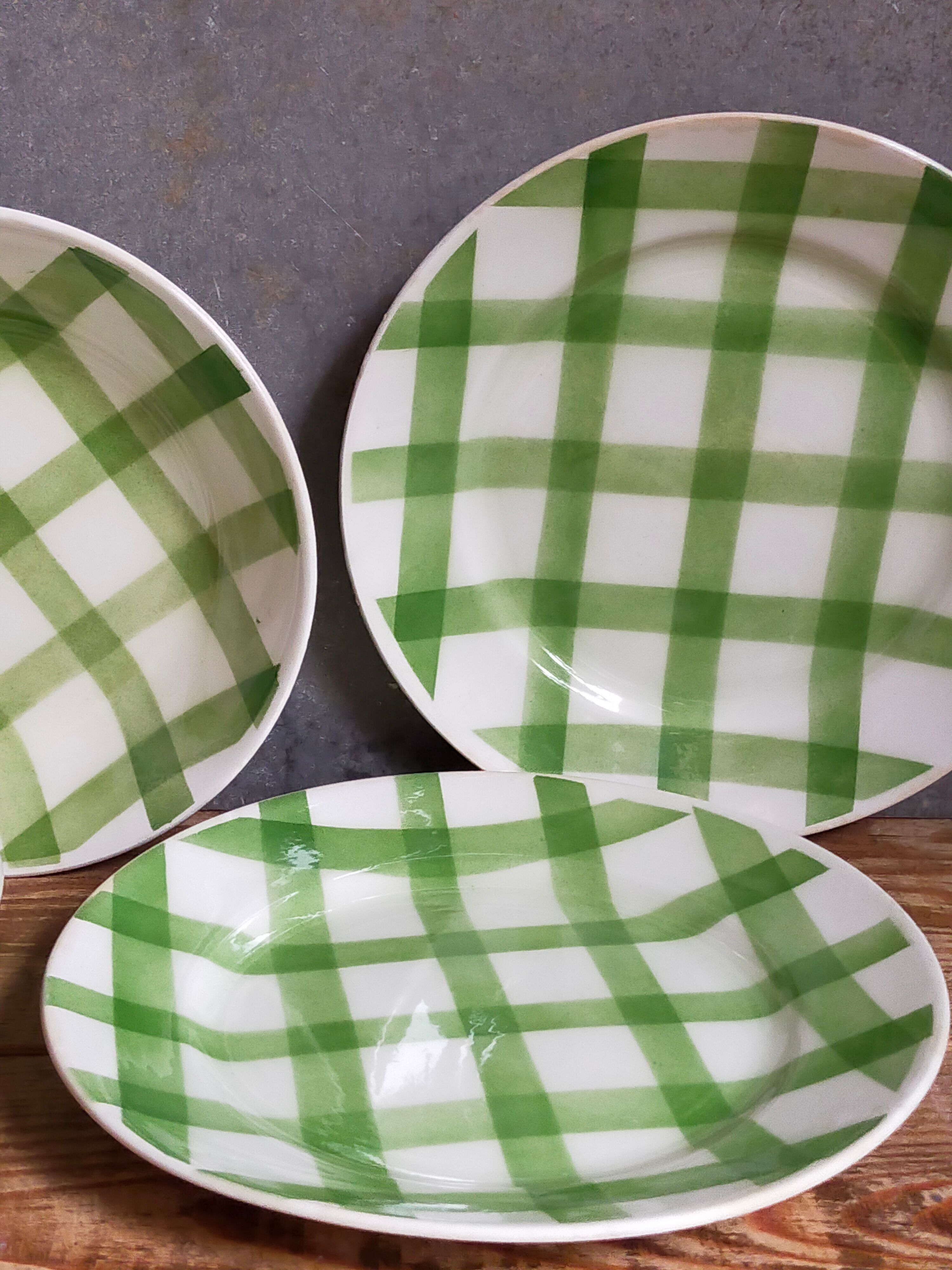 Set of plates Moulin des Loups vintage