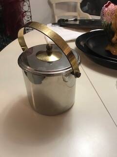 Stainless steel bucket