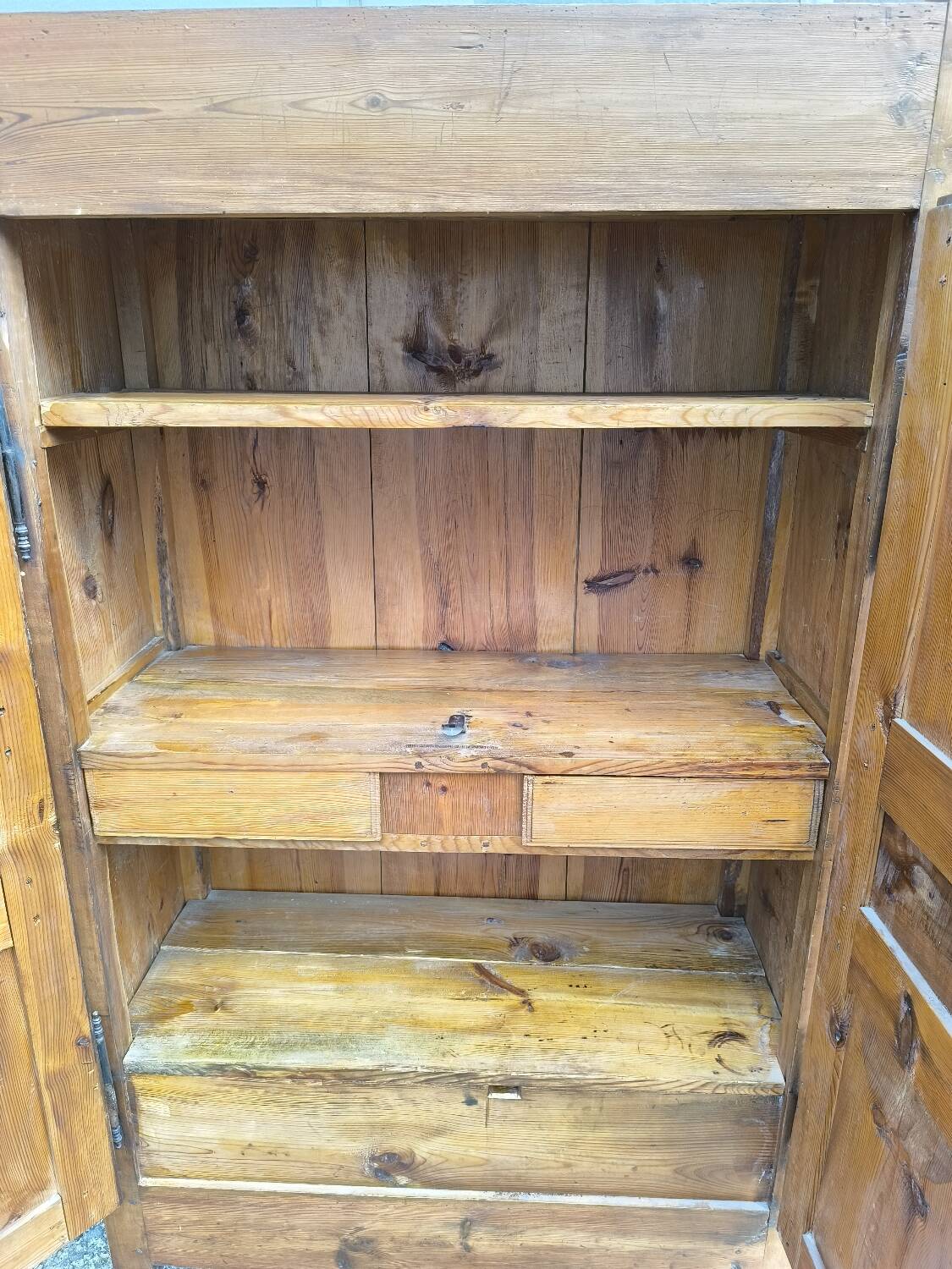 Armoire de ferme rustique en chêne et sapin
