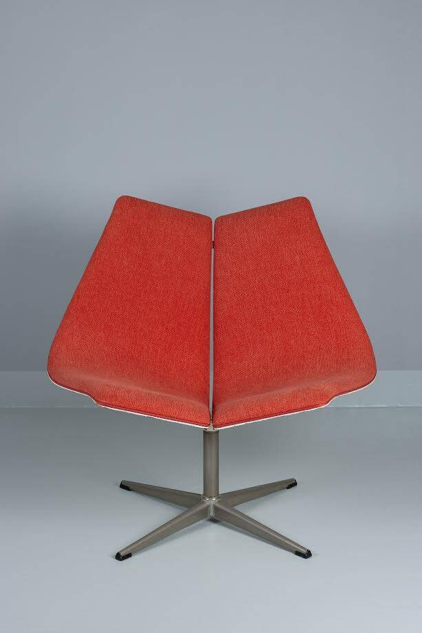 Montreal pavilion chair