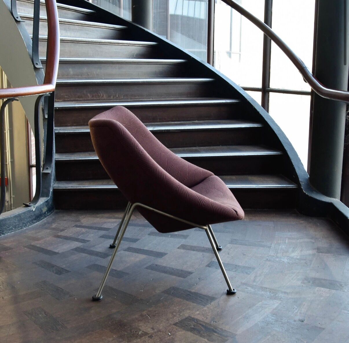 Artifort Oyster chair