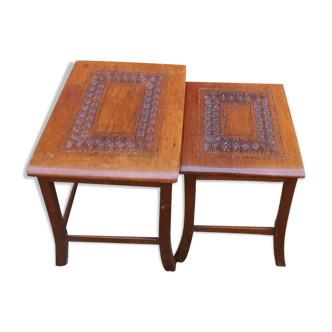 Pull-out tables mahogany