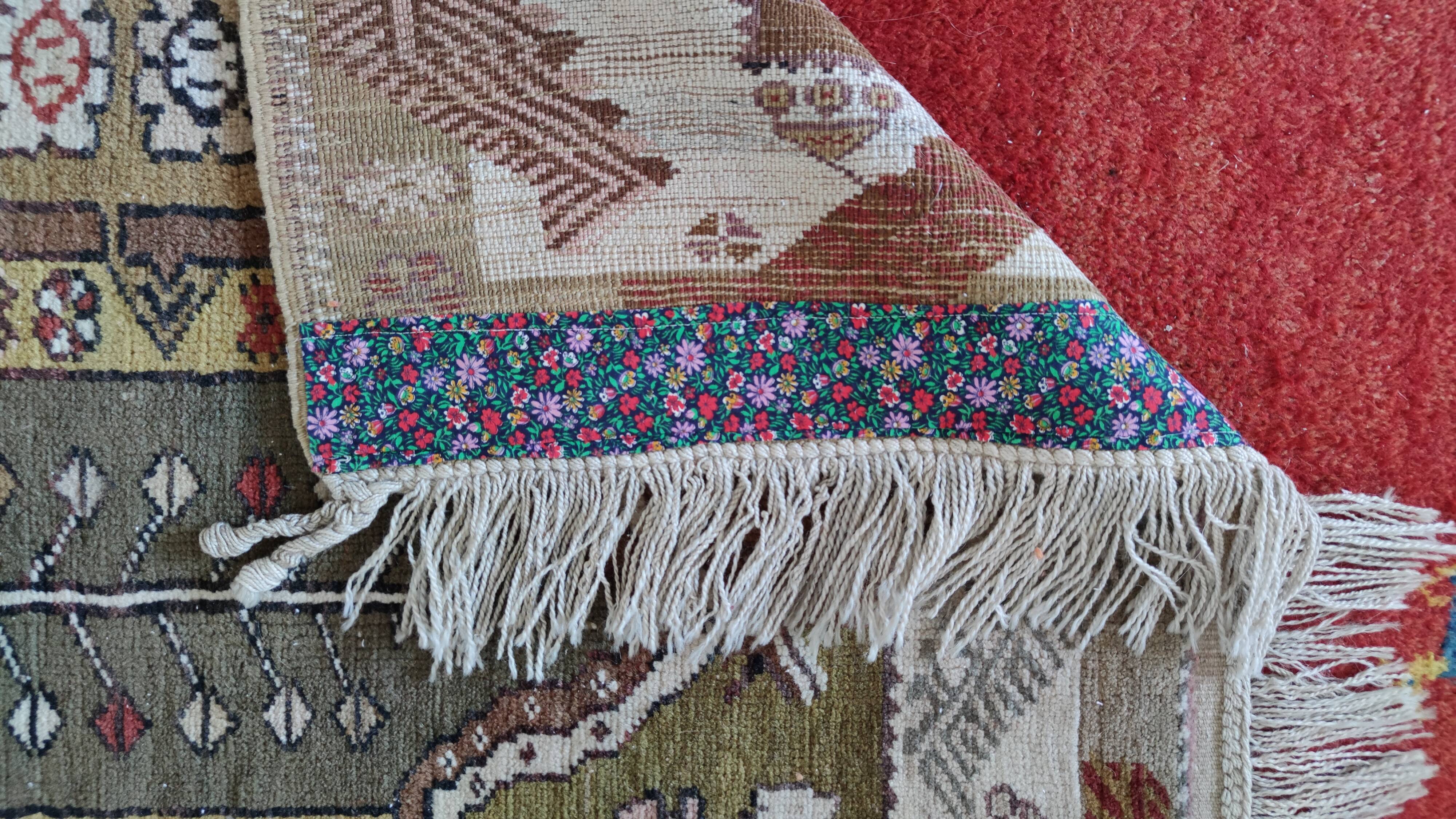Anatolian carpet 182 x 115 cm